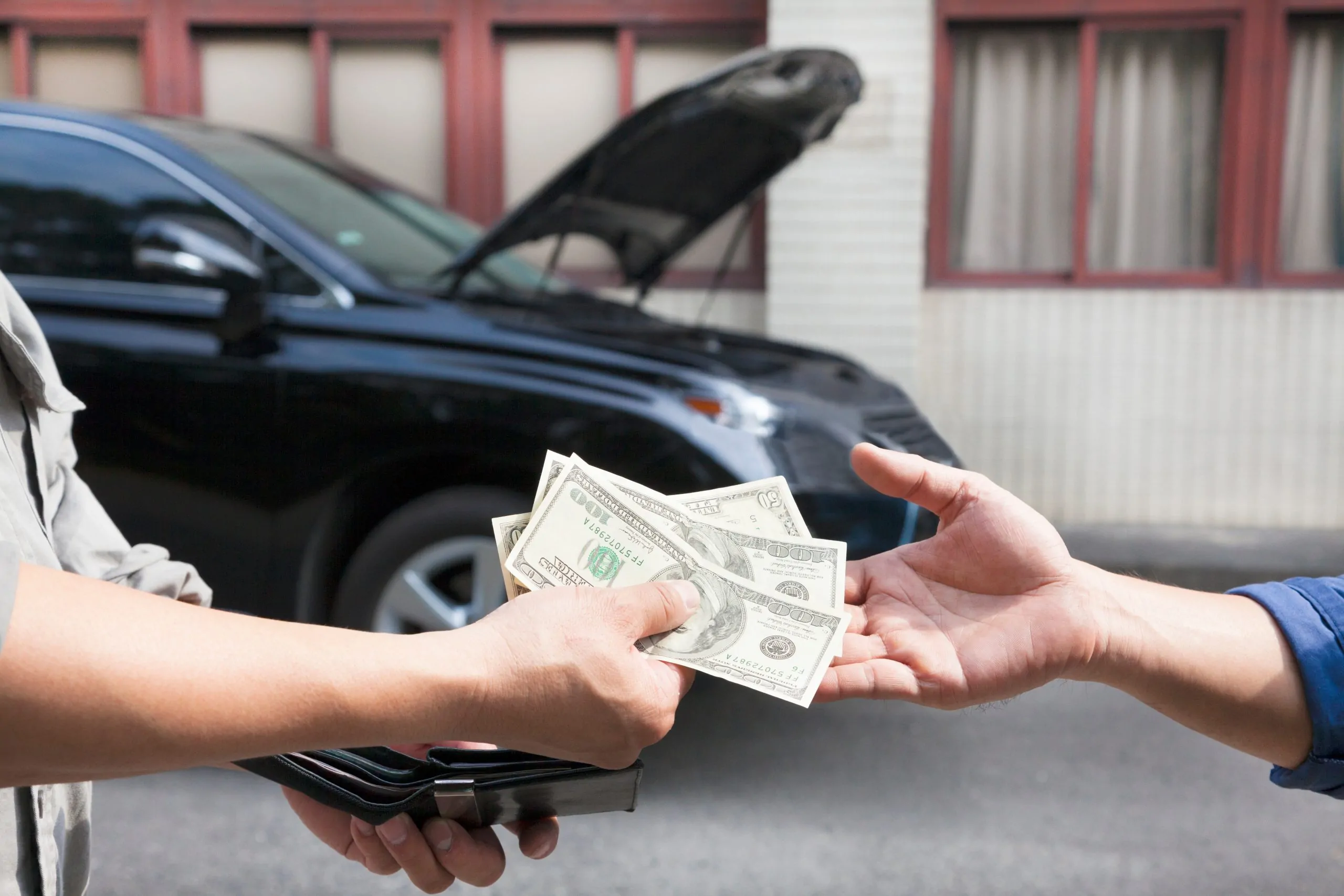 How Cash For Car Removal Services Use Technology To Process Old Vehicles