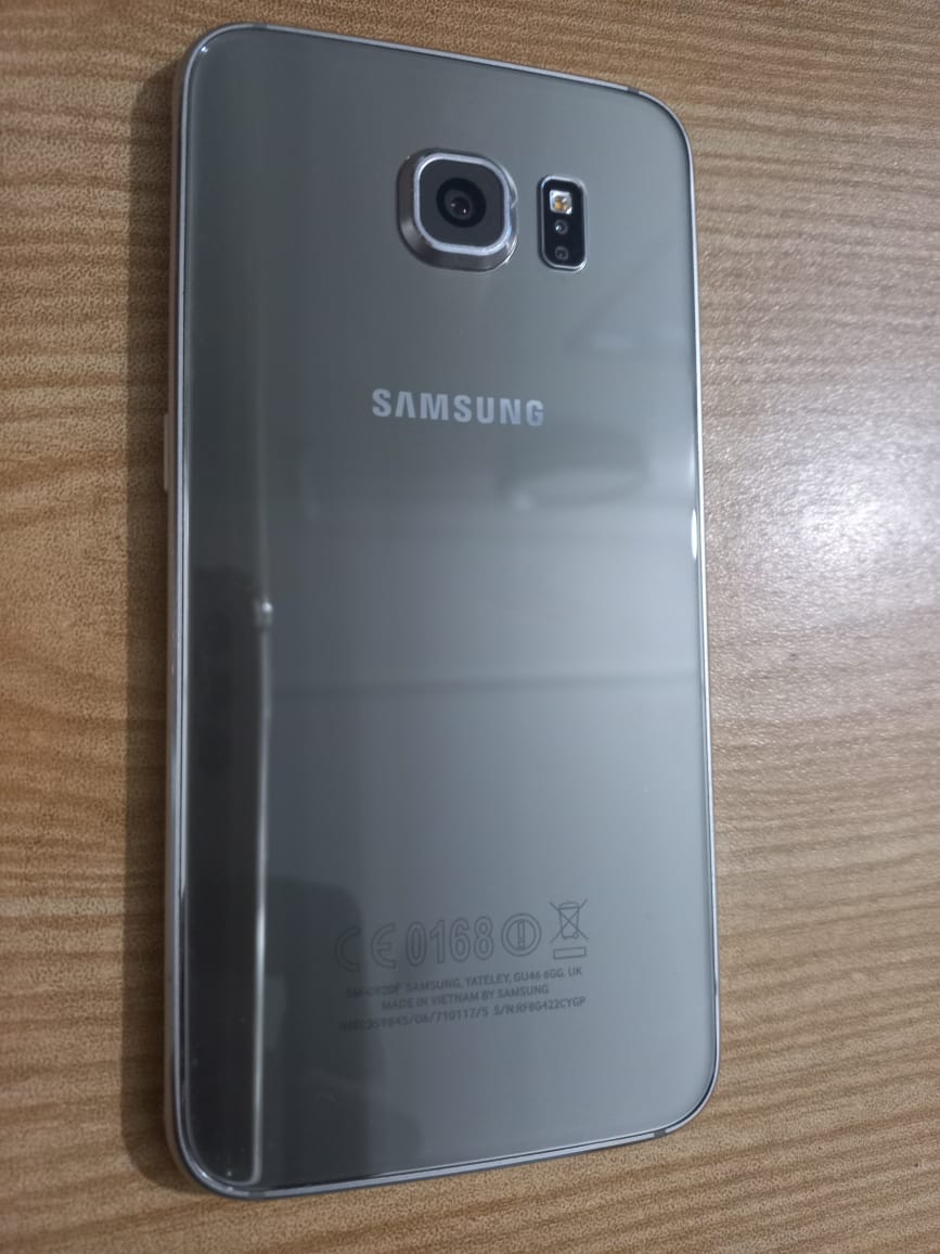 Galaxy S6 gold colour in very good condition