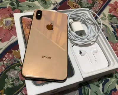 iPhone xs max 256GB with complete box