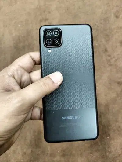 Samsung Galaxy A12 -