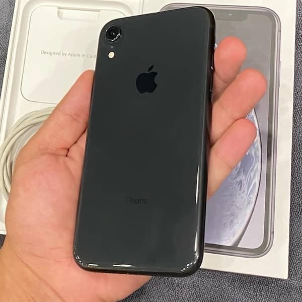 iPhone XR (ios 15.6) latest 64GB variant Black Color (Best For Gaming)