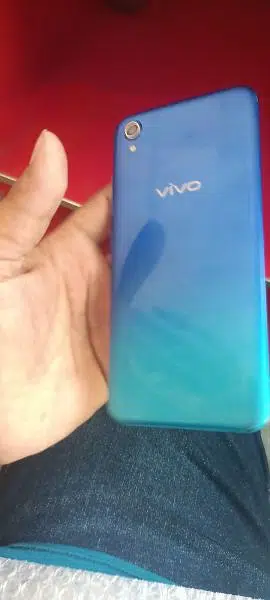 vivo y91 2/32 candition 10/10 lash mob with charger
