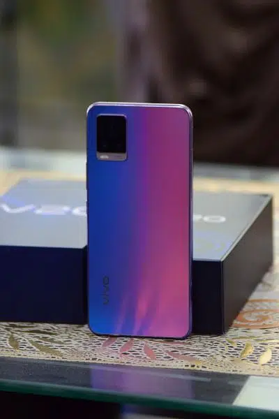 Vivo v20 complete box with accessories