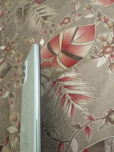 Samsung Galaxy A52 in 10/10 condition