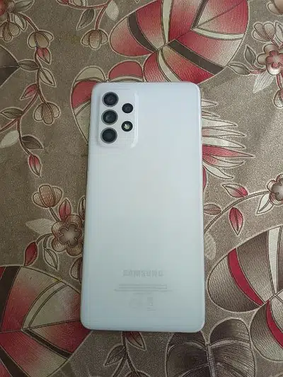 Samsung Galaxy A52 in 10/10 condition
