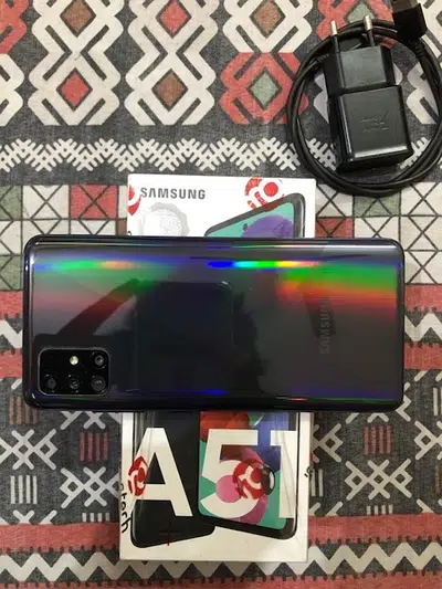 Samsung Galaxy A51 (6/128) with BOX Charger