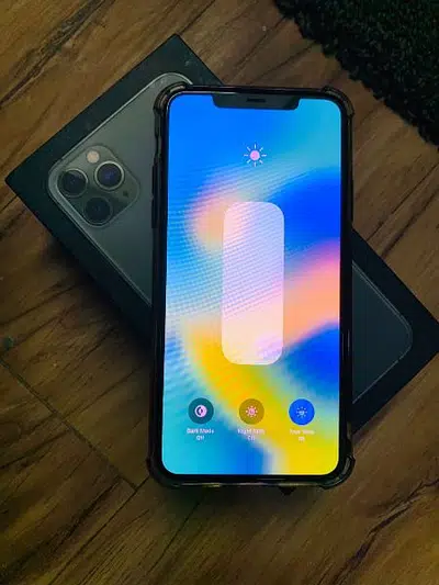 iphone 11 pro max with box