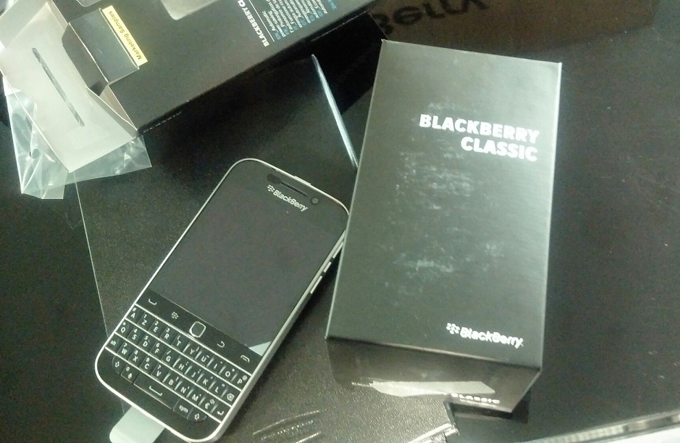 Blackberry Q20 classic pin packed pta register if you want cont at 