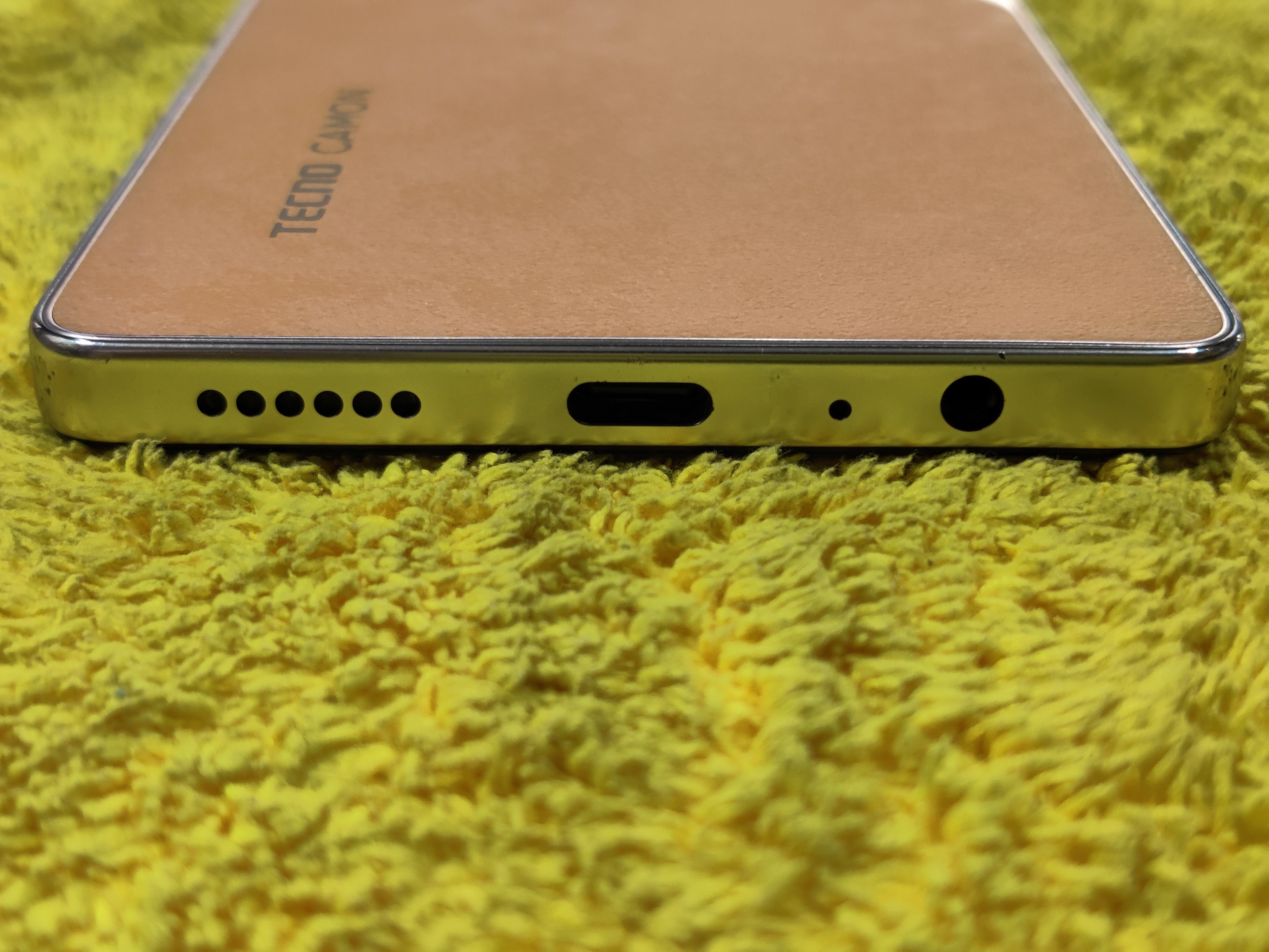 Tecno Camon 30 